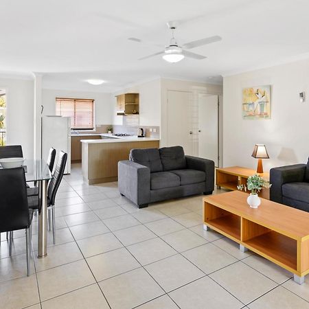 Arlia Sands Apartments Hervey Bay Bagian luar foto