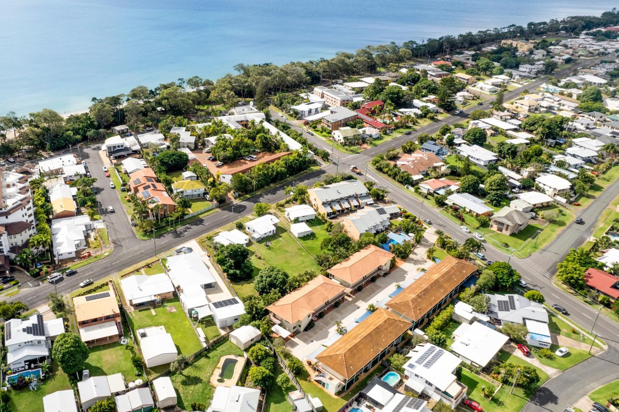Arlia Sands Apartments Hervey Bay Bagian luar foto