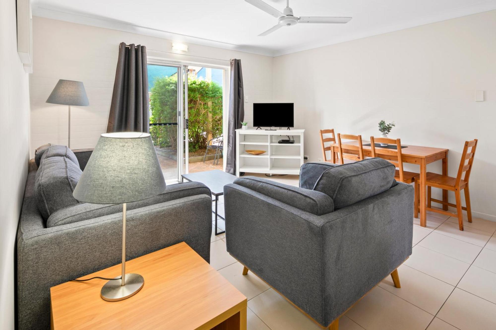 Arlia Sands Apartments Hervey Bay Bagian luar foto